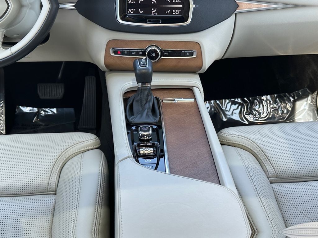 2020 Volvo XC90 T6 Inscription Advanced Luxury Package with Air Suspension
