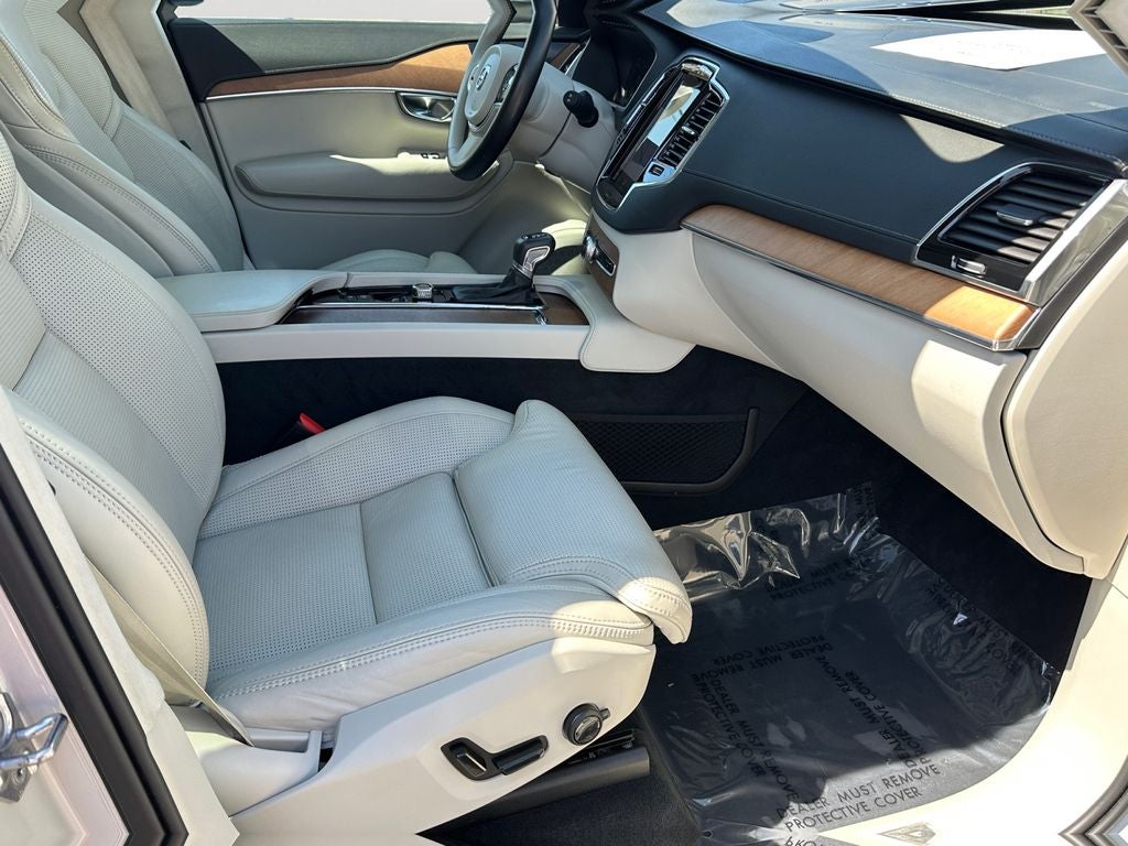 2020 Volvo XC90 T6 Inscription Advanced Luxury Package with Air Suspension