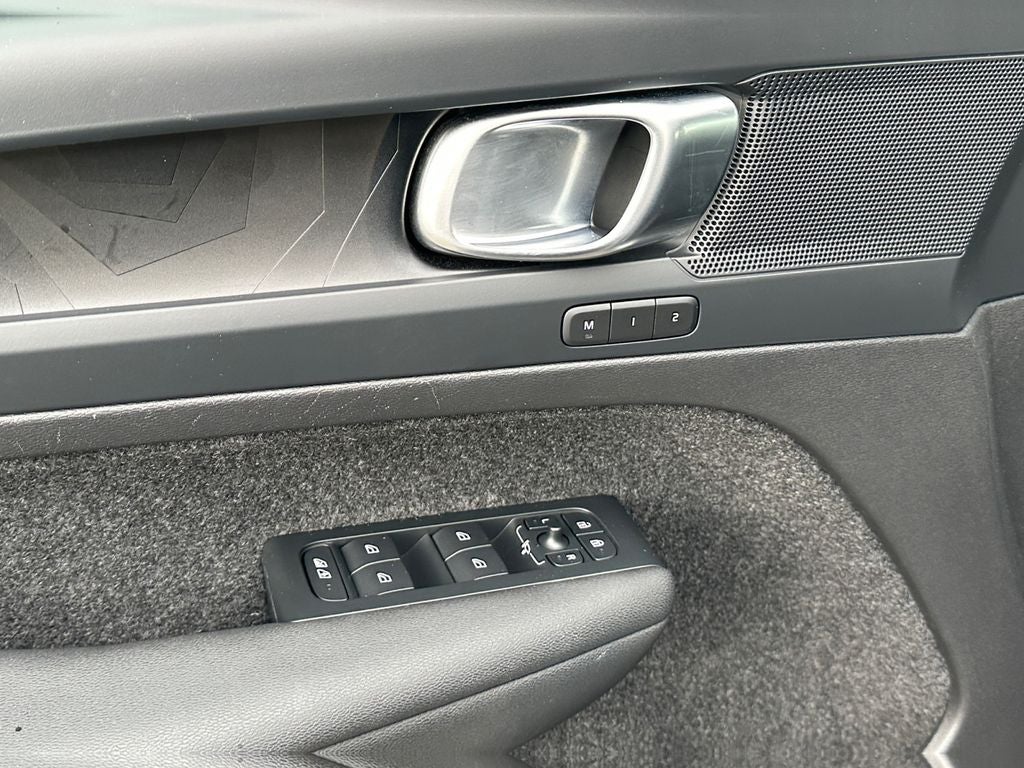 2023 Volvo XC40 Recharge Pure Electric Twin Plus Volvo Certified