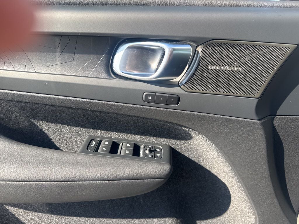 2024 Volvo XC40 Recharge Pure Electric Ultimate