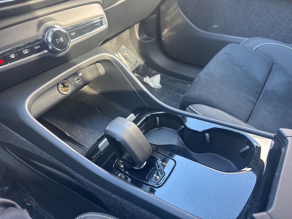 2024 Volvo XC40 Recharge Pure Electric Ultimate