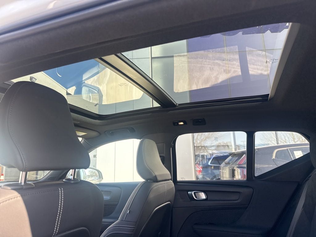 2024 Volvo XC40 Recharge Pure Electric Ultimate