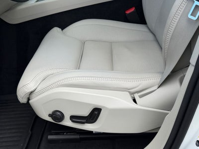 2024 Volvo XC60 Recharge Plug-In Hybrid Ultimate Volvo Certified