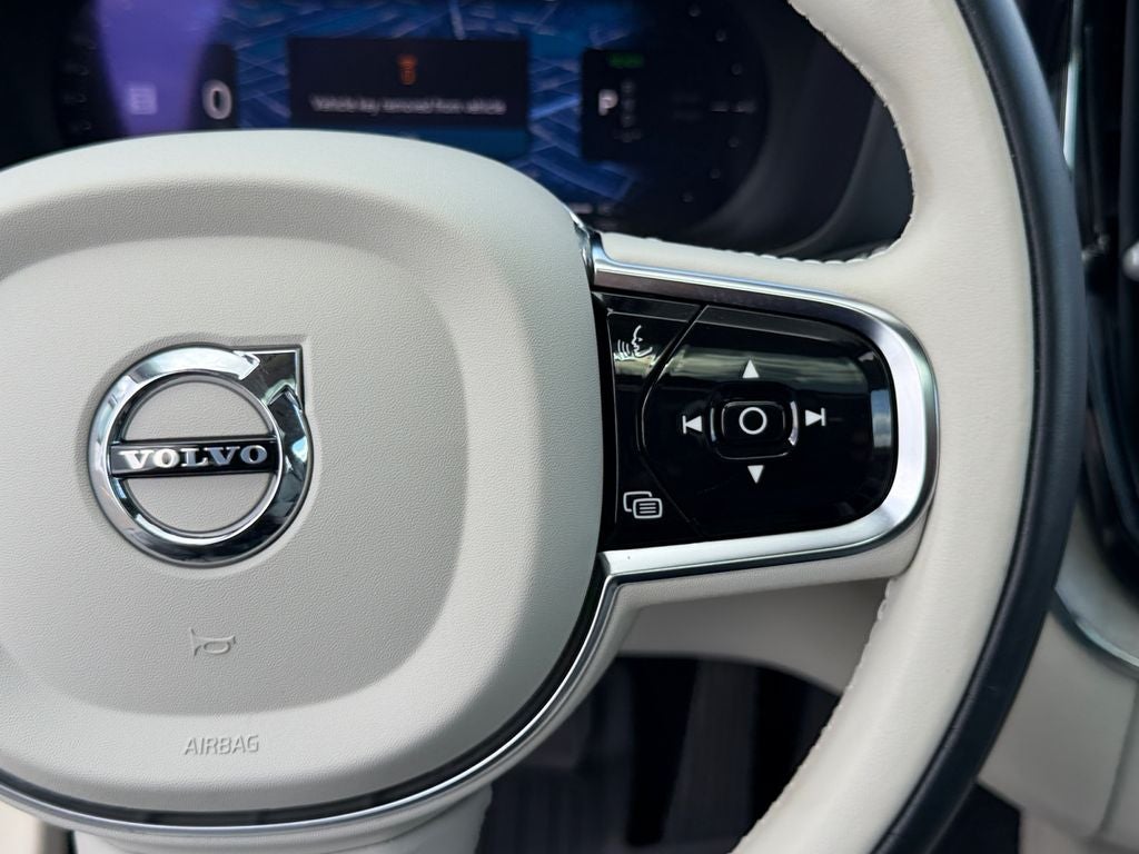 2024 Volvo XC60 Recharge Plug-In Hybrid Ultimate Volvo Certified