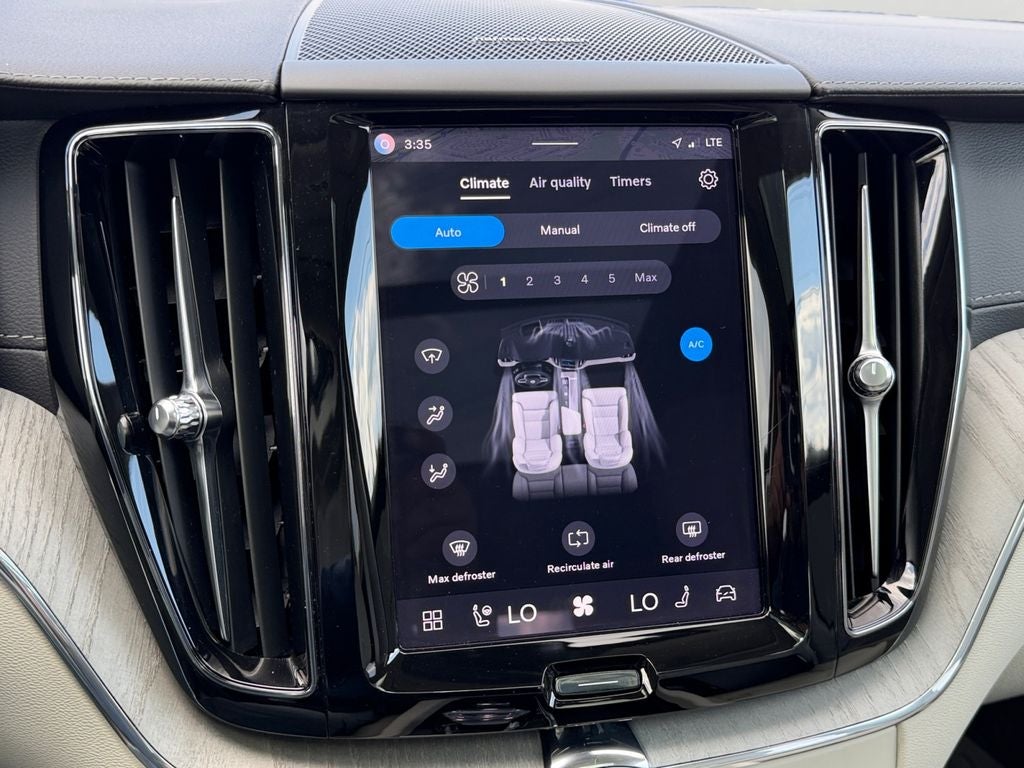 2024 Volvo XC60 Recharge Plug-In Hybrid Ultimate Volvo Certified