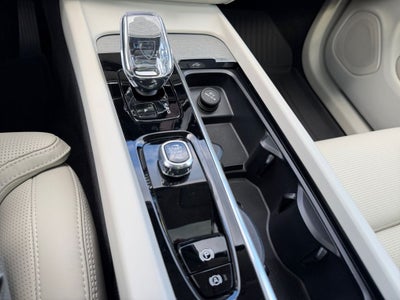 2024 Volvo XC60 Recharge Plug-In Hybrid Ultimate Volvo Certified