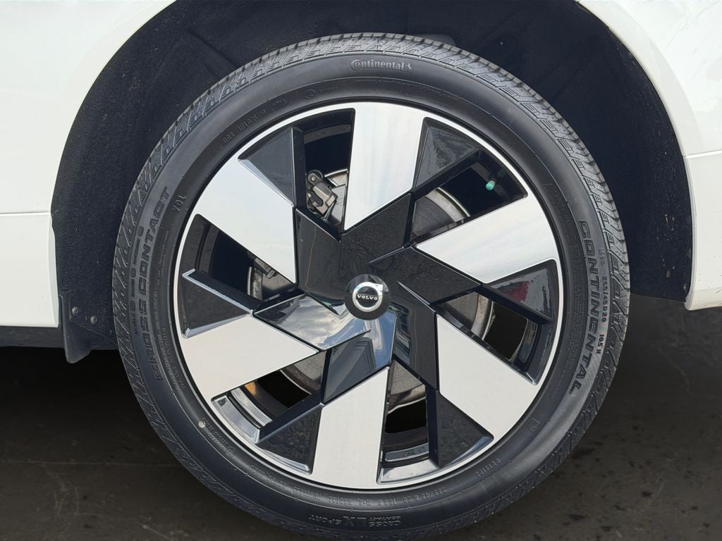 2024 Volvo XC60 Recharge Plug-In Hybrid Ultimate Volvo Certified