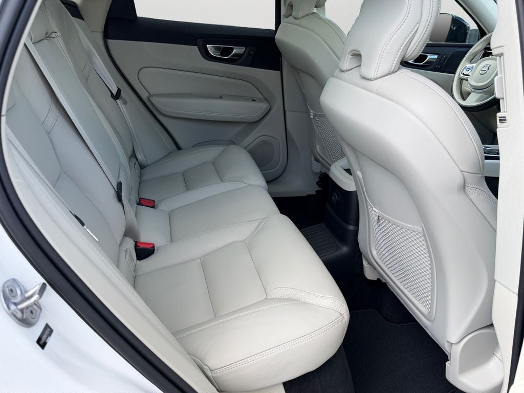 2024 Volvo XC60 Recharge Plug-In Hybrid Ultimate Volvo Certified