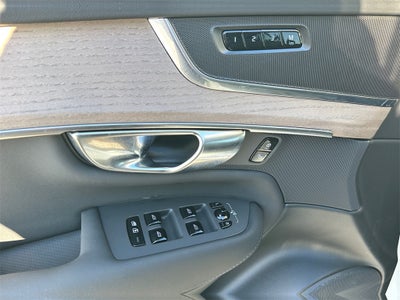 2025 Volvo XC90 Plug-In Hybrid T8 Plus 7 Passenger 2025.5