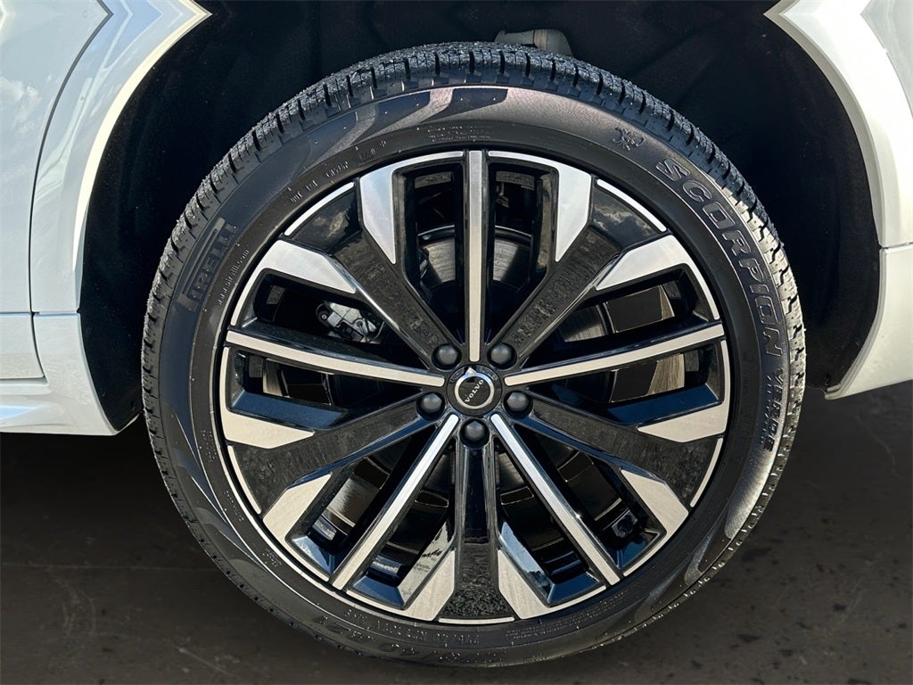 2025 Volvo XC90 Plug-In Hybrid T8 Plus 7 Passenger 2025.5