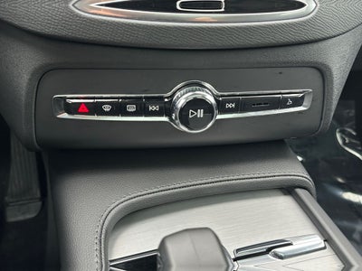 2023 Volvo XC90 B5 Core Volvo Certified