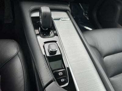 2023 Volvo XC90 B5 Core Volvo Certified