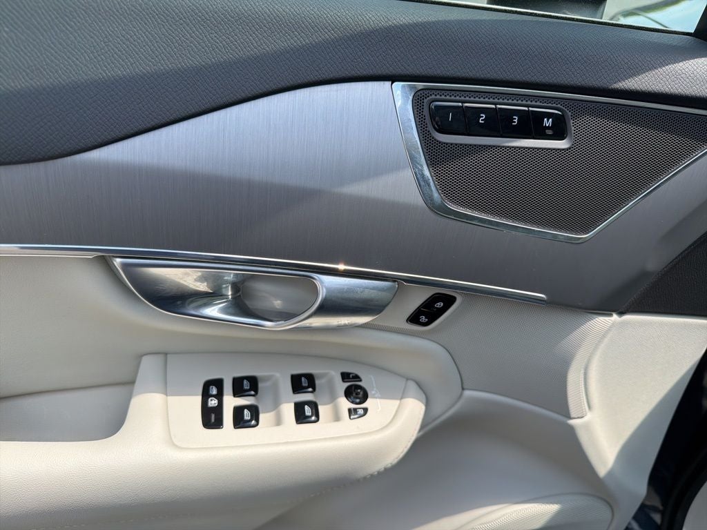 2023 Volvo XC90 B5 Core Volvo Certified