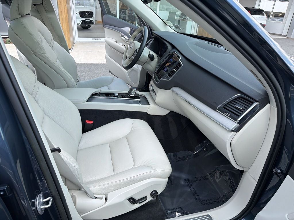 2023 Volvo XC90 B5 Core Volvo Certified