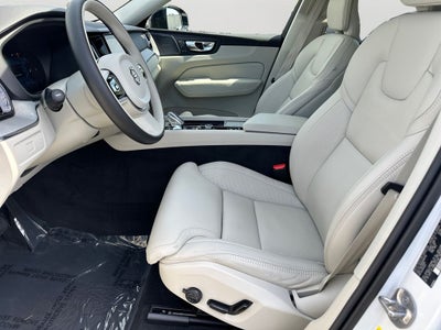 2024 Volvo XC60 B5 Ultimate Dark Theme