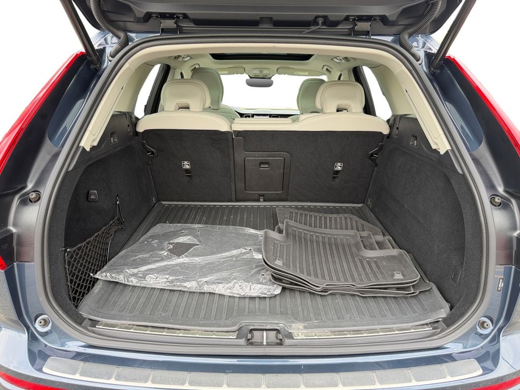 2024 Volvo XC60 B5 Ultimate Dark Theme Volvo Certified