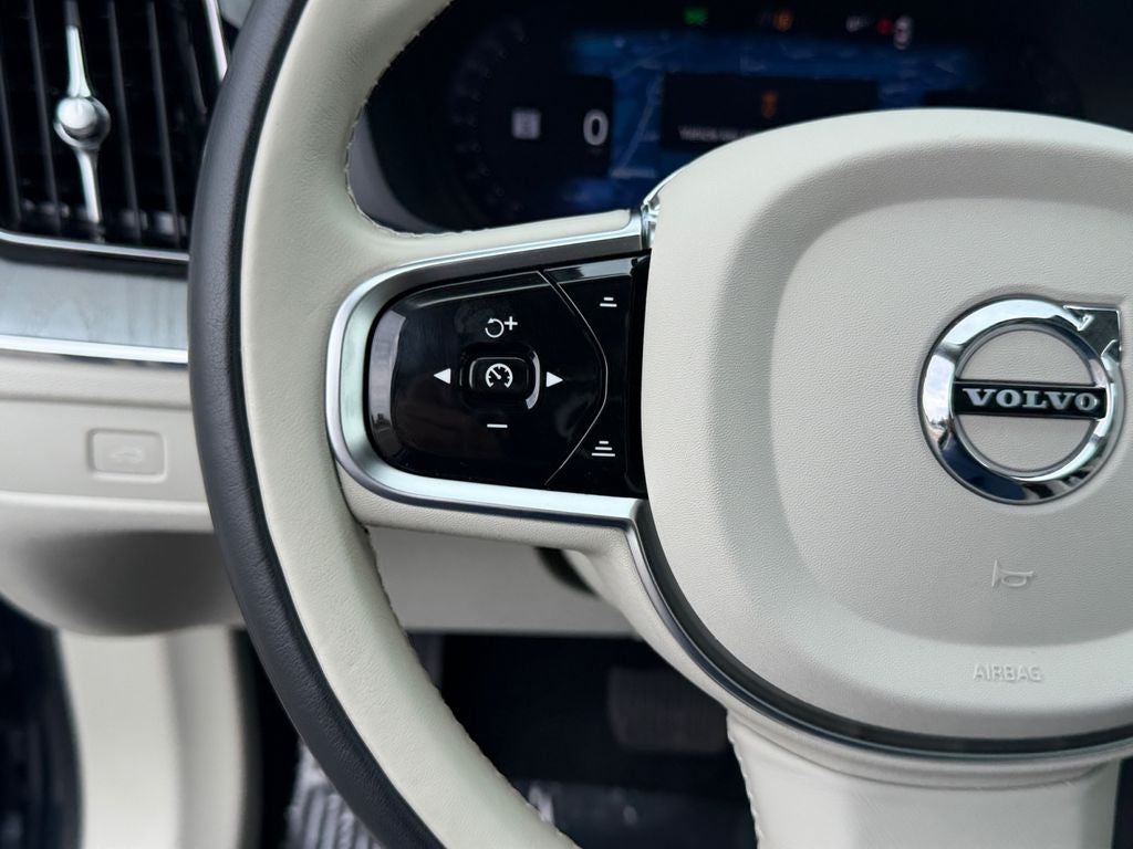 2024 Volvo XC60 B5 Ultimate Dark Theme Volvo Certified