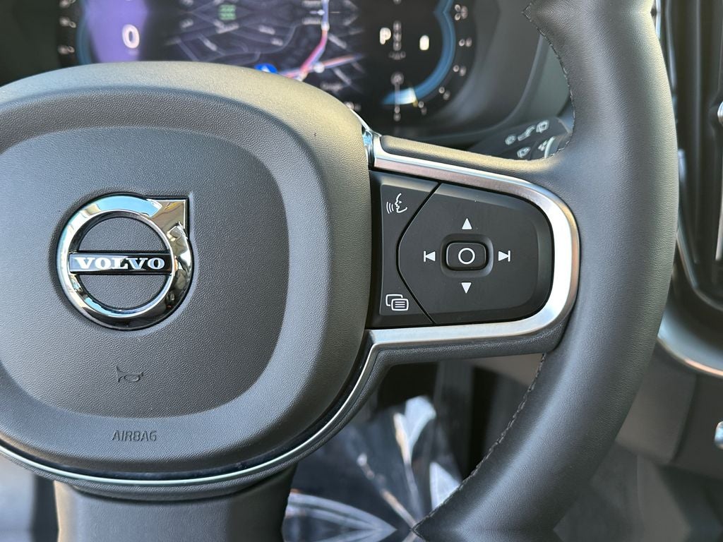 2023 Volvo XC60 B5 Core Volvo Certified