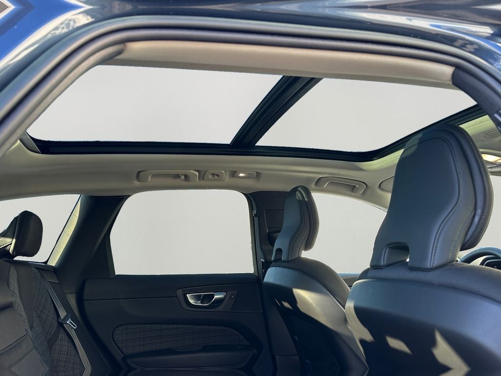 2023 Volvo XC60 B5 Core Volvo Certified