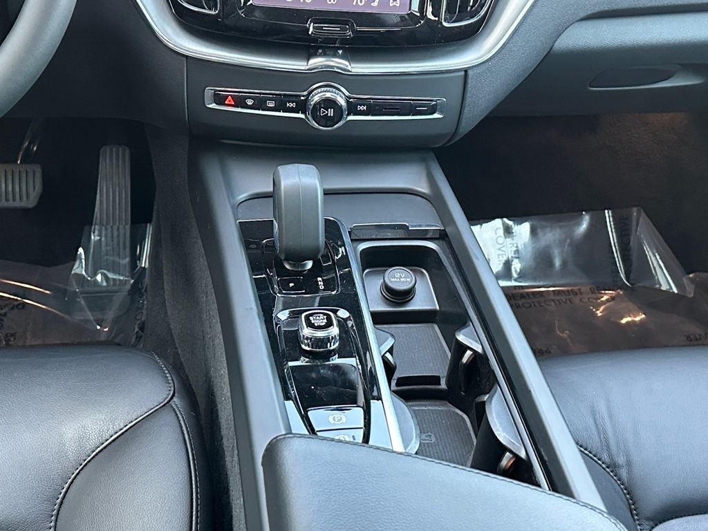 2023 Volvo XC60 B5 Core Volvo Certified