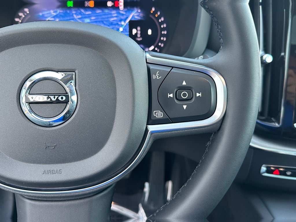 2023 Volvo XC60 B5 Core Volvo Certified