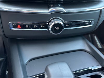 2023 Volvo XC60 B5 Core Volvo Certified
