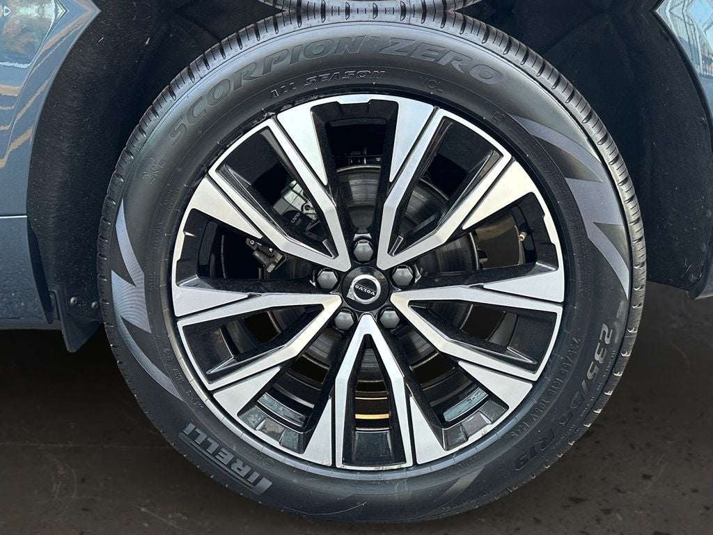 2023 Volvo XC60 B5 Core Volvo Certified