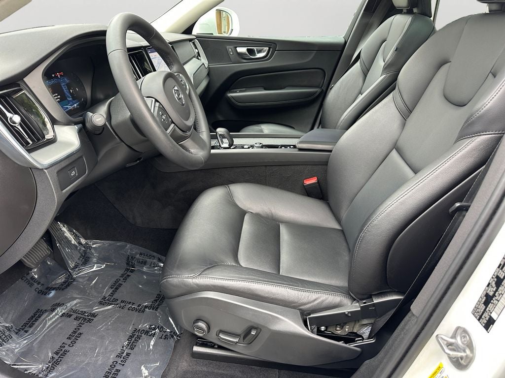 2023 Volvo XC60 B5 Core Volvo Certified