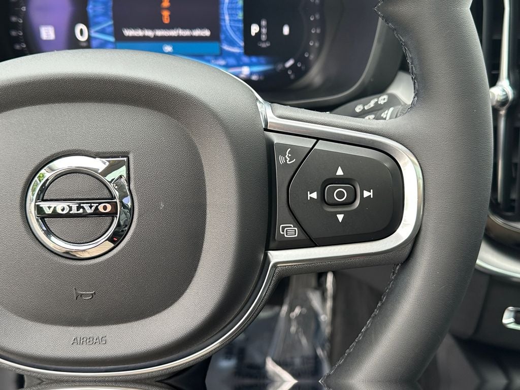 2023 Volvo XC60 B5 Core Volvo Certified