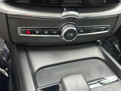 2023 Volvo XC60 B5 Core Volvo Certified