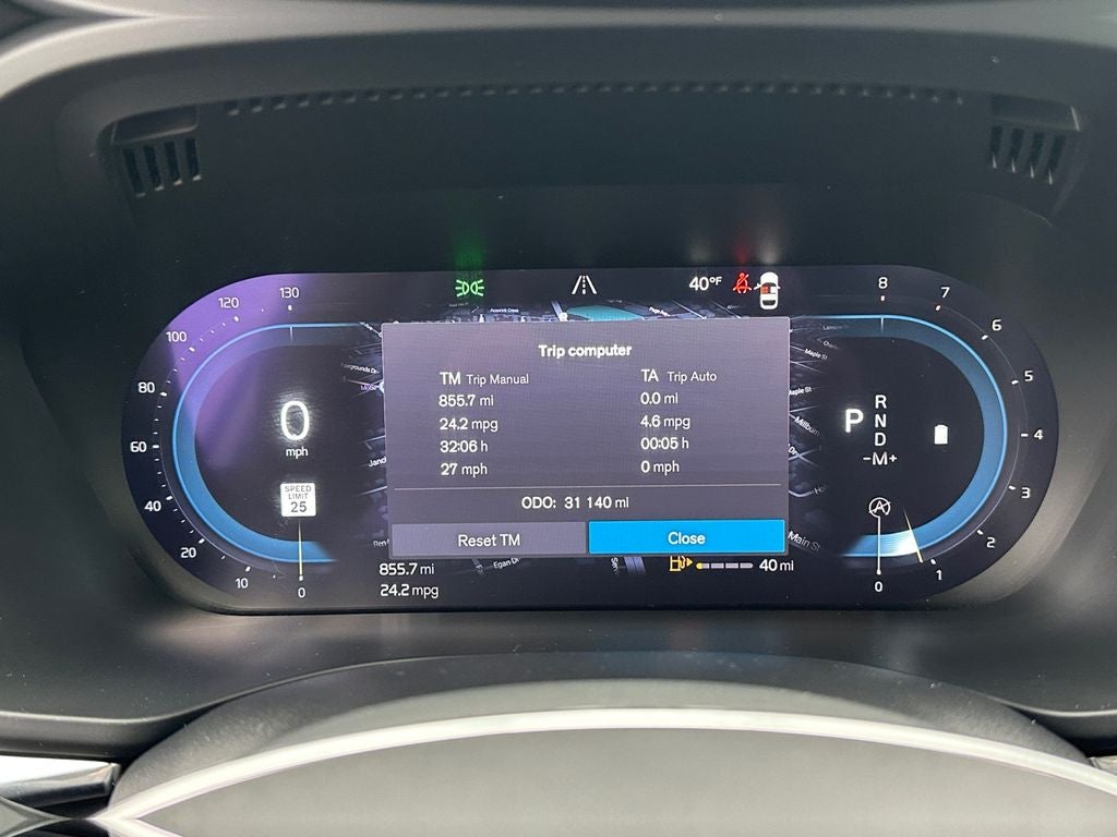 2023 Volvo XC60 B5 Plus Dark Theme