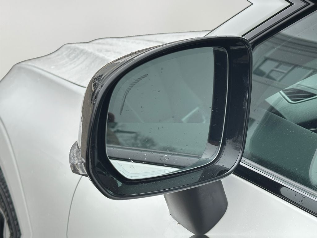 2023 Volvo XC60 B5 Plus Dark Theme