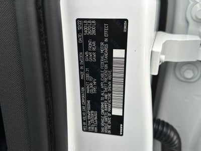 2023 Volvo XC60 B5 Plus Dark Theme