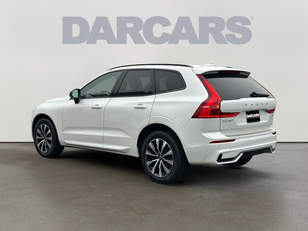 2023 Volvo XC60 B5 Plus Dark Theme