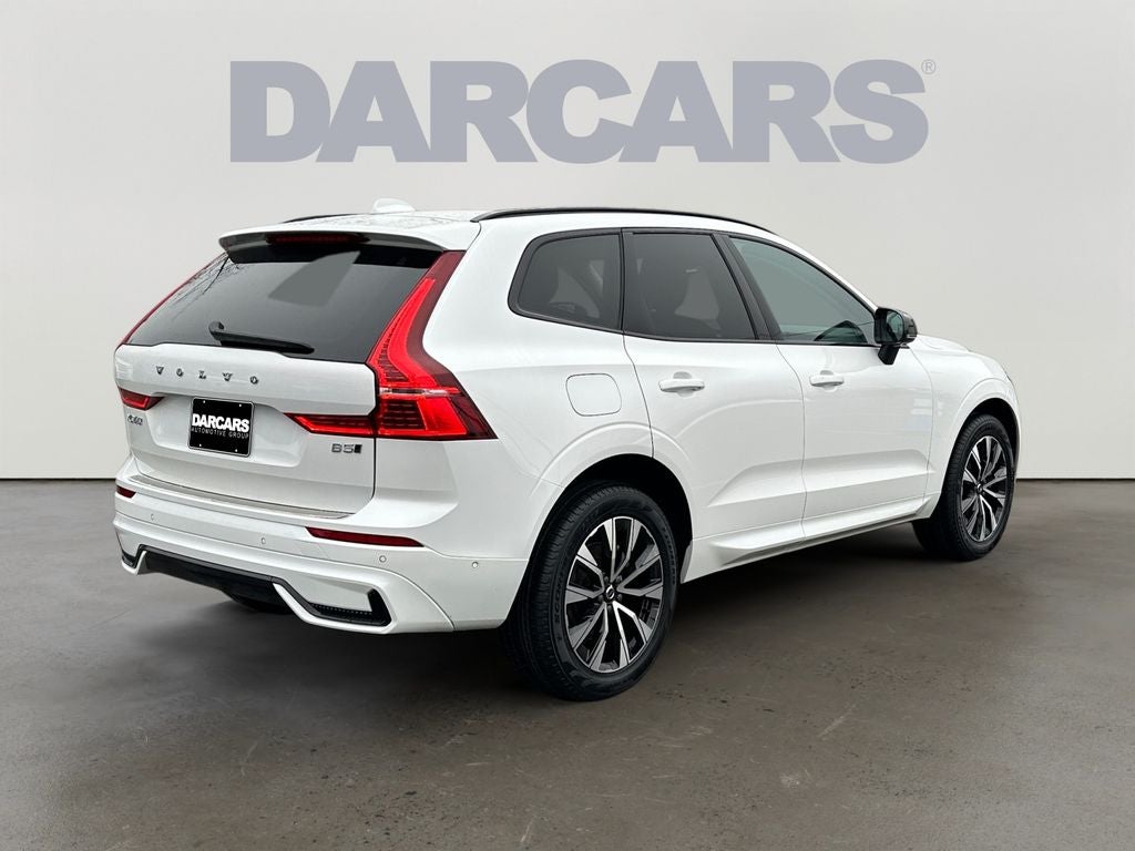 2023 Volvo XC60 B5 Plus Dark Theme
