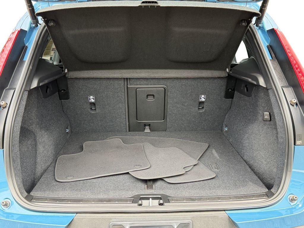 2025 Volvo XC40 B5 Plus Dark Theme Volvo Certified