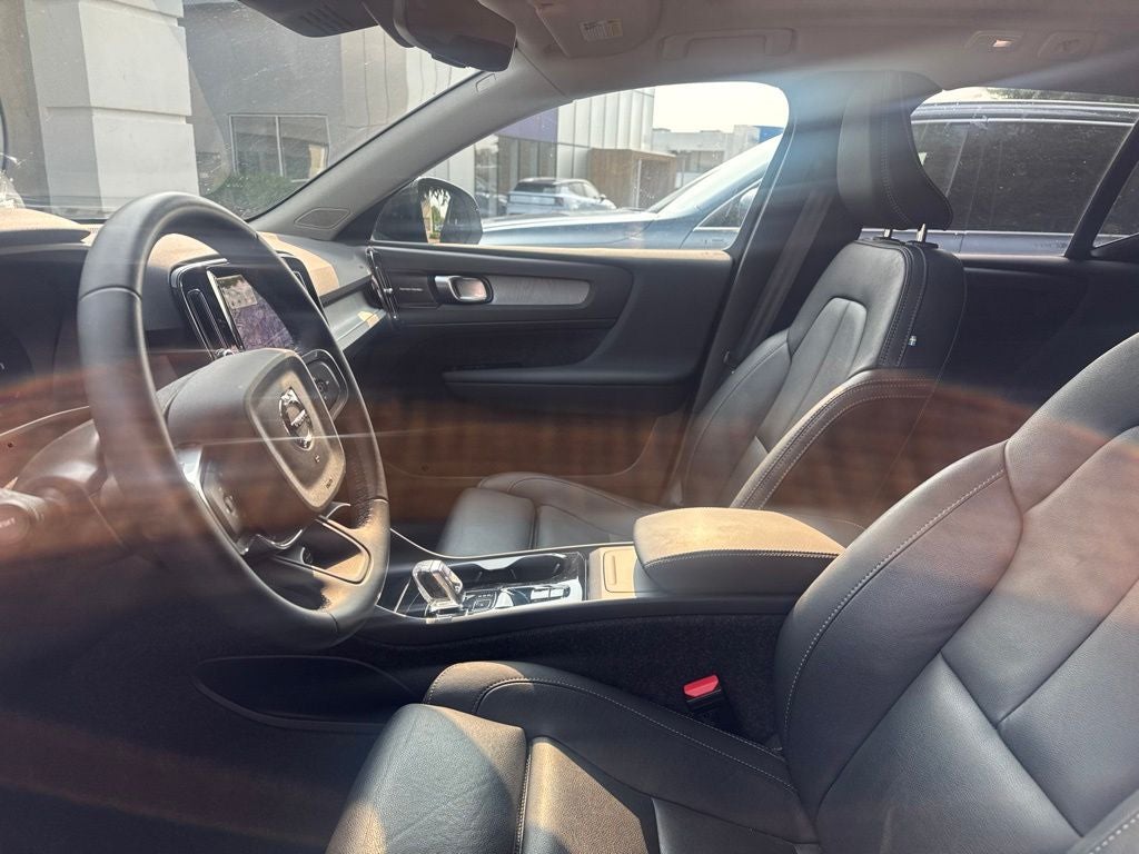 2025 Volvo XC40 B5 Plus Dark Theme Volvo Certified