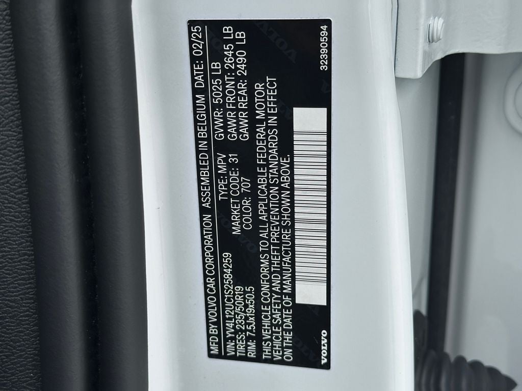 2025 Volvo XC40 B5 Plus Dark Theme Volvo Certified