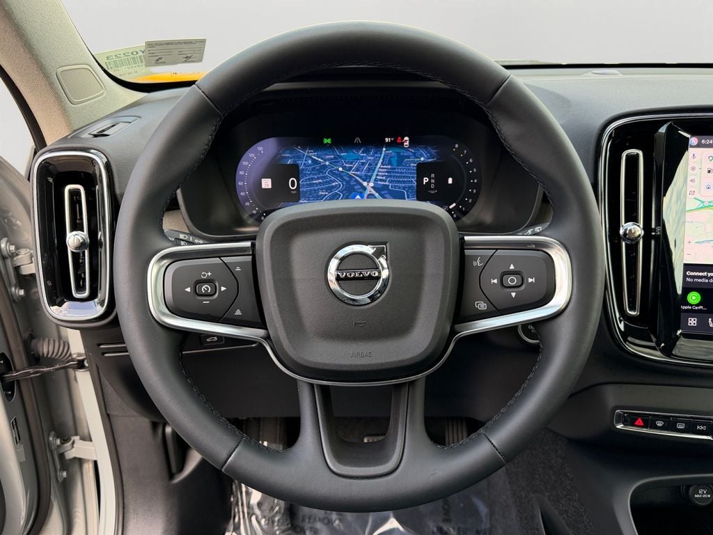2025 Volvo XC40 B5 Plus Dark Theme