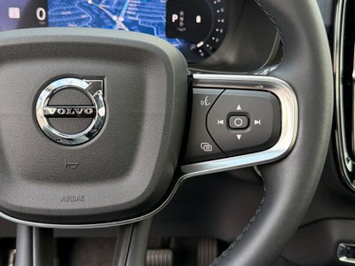 2025 Volvo XC40 B5 Plus Dark Theme