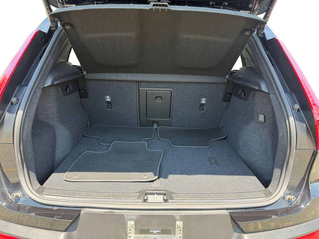2025 Volvo XC40 B5 Plus Dark Theme Volvo Certified