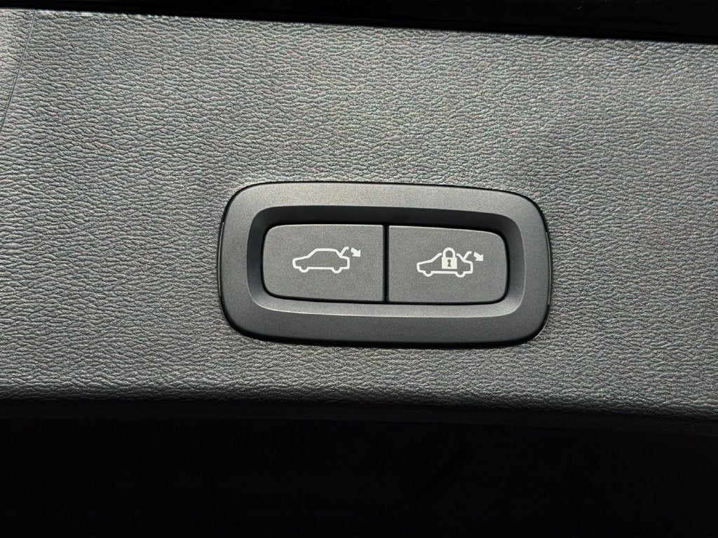 2025 Volvo XC40 B5 Plus Dark Theme Volvo Certified