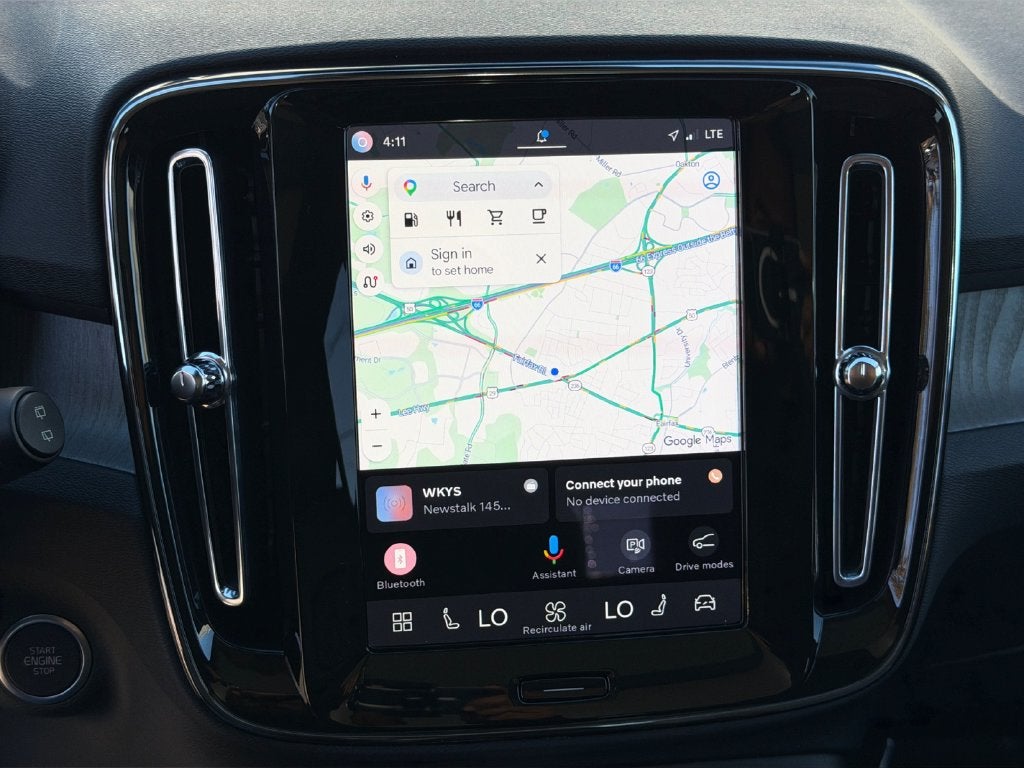 2025 Volvo XC40 B5 Plus Dark Theme Volvo Certified