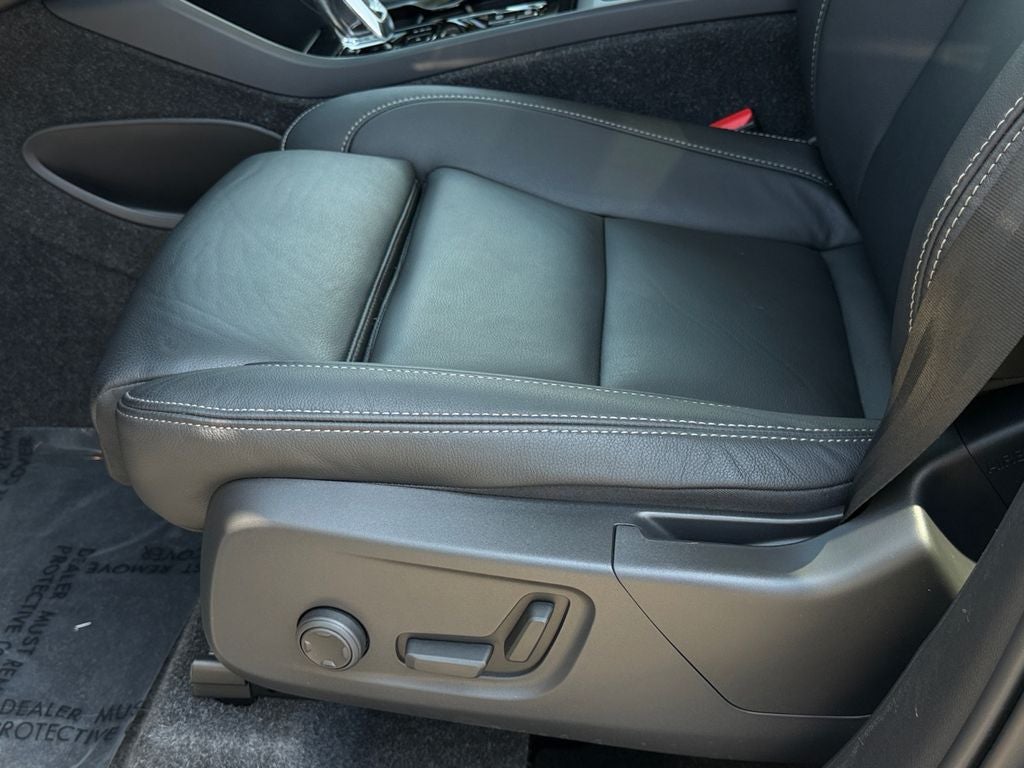 2025 Volvo XC40 B5 Plus Dark Theme Volvo Certified
