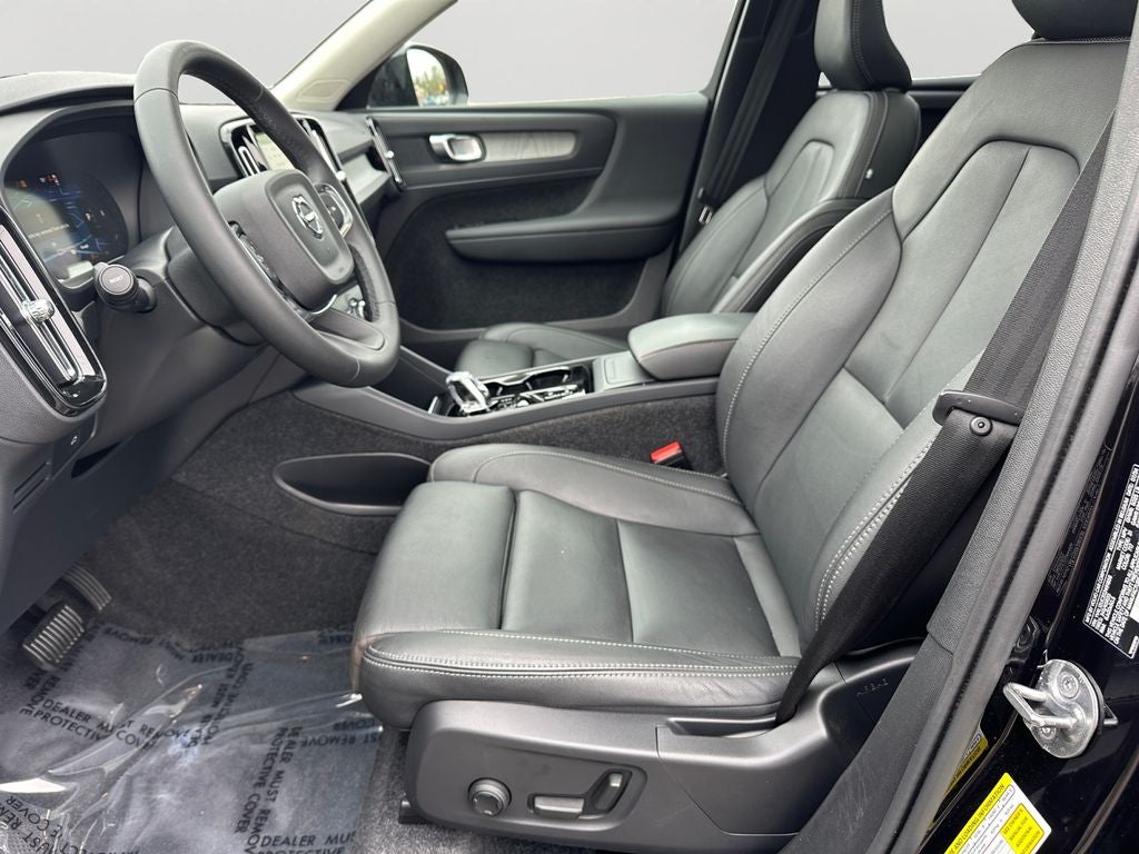 2025 Volvo XC40 B5 Plus Dark Theme Volvo Certified