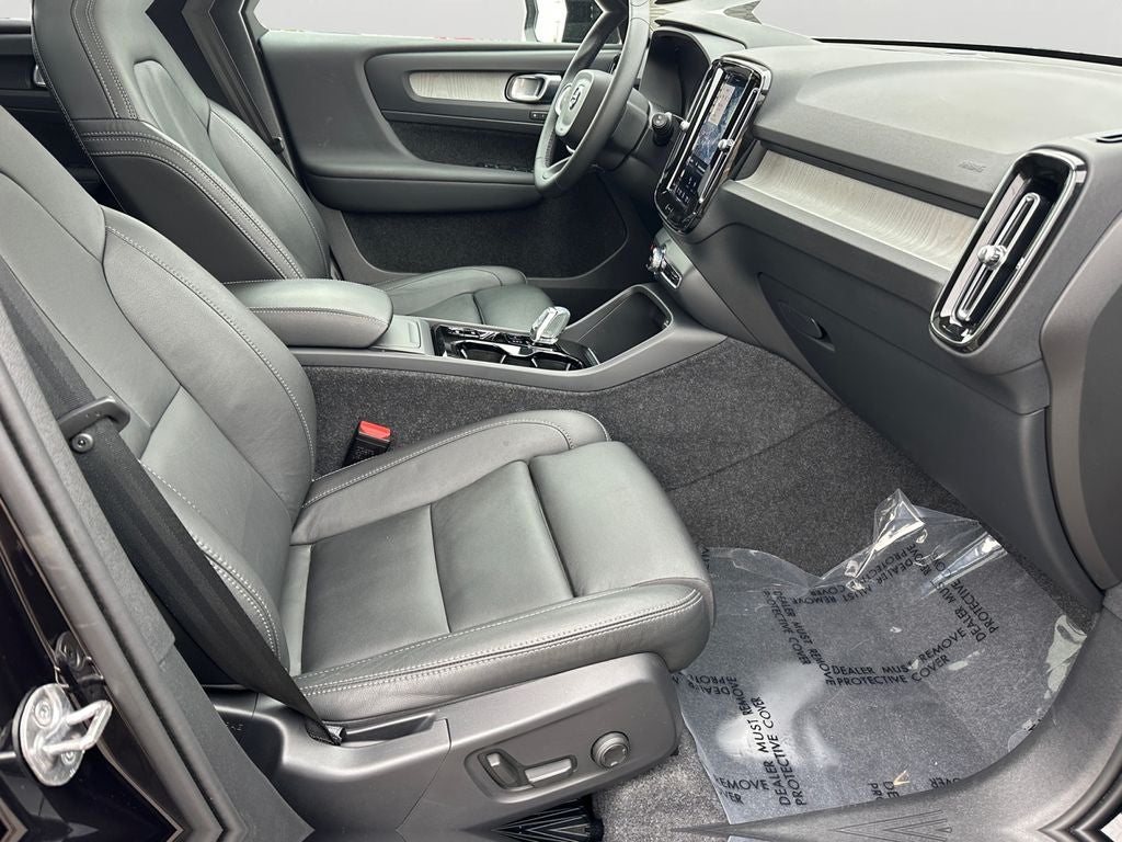 2025 Volvo XC40 B5 Plus Dark Theme Volvo Certified