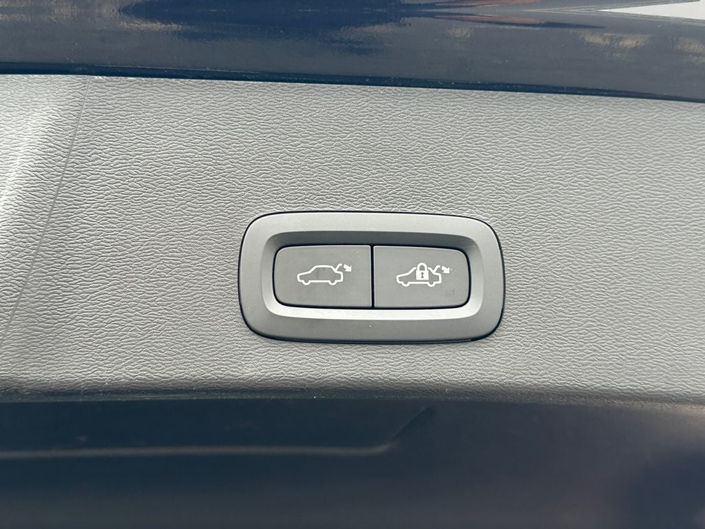 2025 Volvo XC40 B5 Plus Dark Theme Volvo Certified