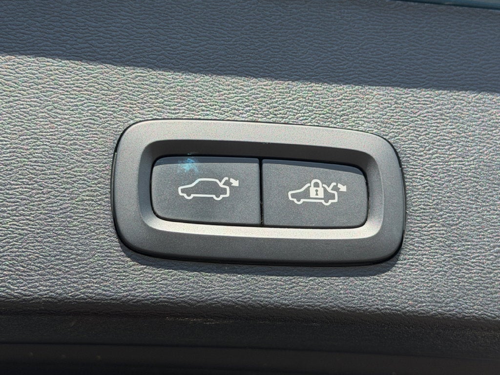 2025 Volvo XC40 B5 Plus Dark Theme Volvo Certified