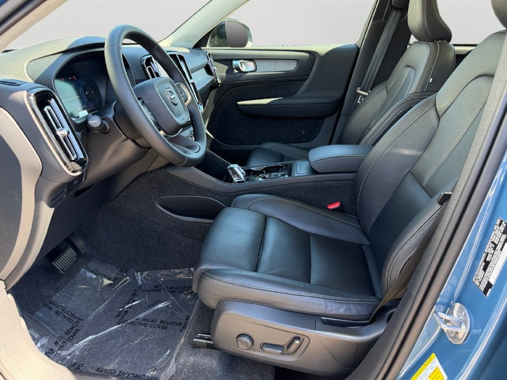 2025 Volvo XC40 B5 Plus Dark Theme Volvo Certified