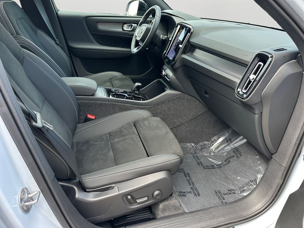 2025 Volvo XC40 B5 Plus Dark Theme Volvo Certified